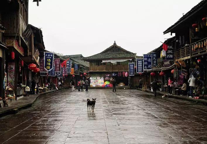 逃离幻想金字塔